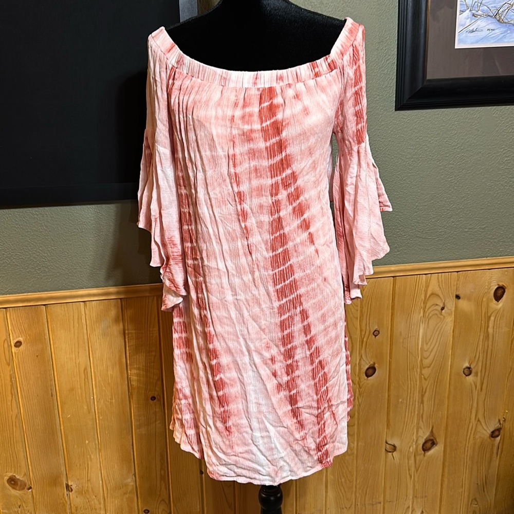 Daytrip “strapless” shoulder sleeve dress